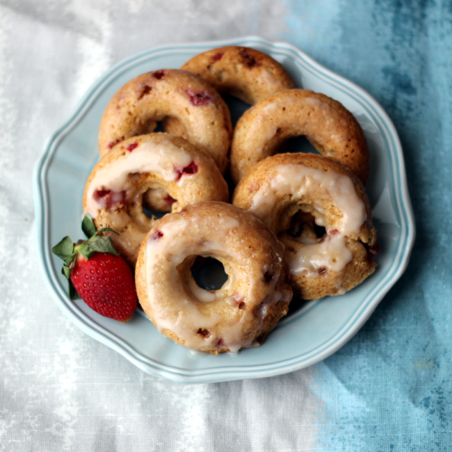 Strawberry cake doughnut recipe